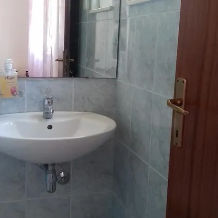 Luka Dubrava 14040b Appartamento *